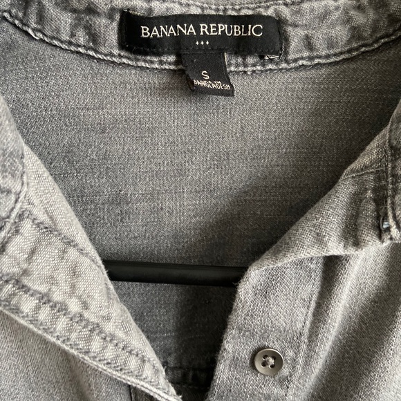 Grey Banana Republic Button Down - Picture 3 of 6